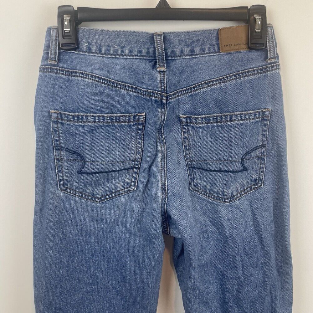 American Eagle Distressed Lightweight Mom Jean Size 2 Reg - Picture 10 of 10